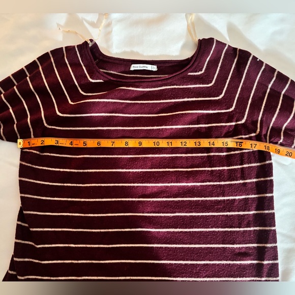 Pink Clover Sweater - Picture 4 of 8